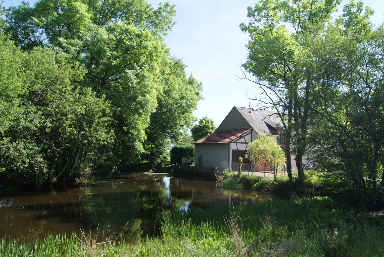 Le lac aux fées Henrichemont Esterno foto